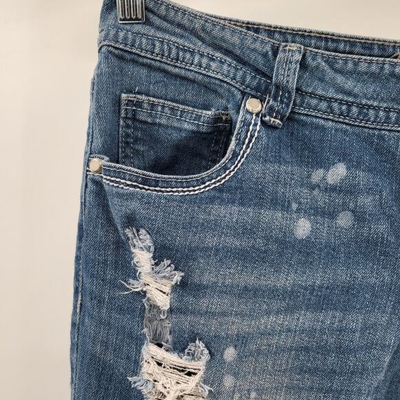 Almost Famous Blue Medium Washed Paint Splattered Distressed Jeans Juniors Sz 13 - Picture 4 of 10